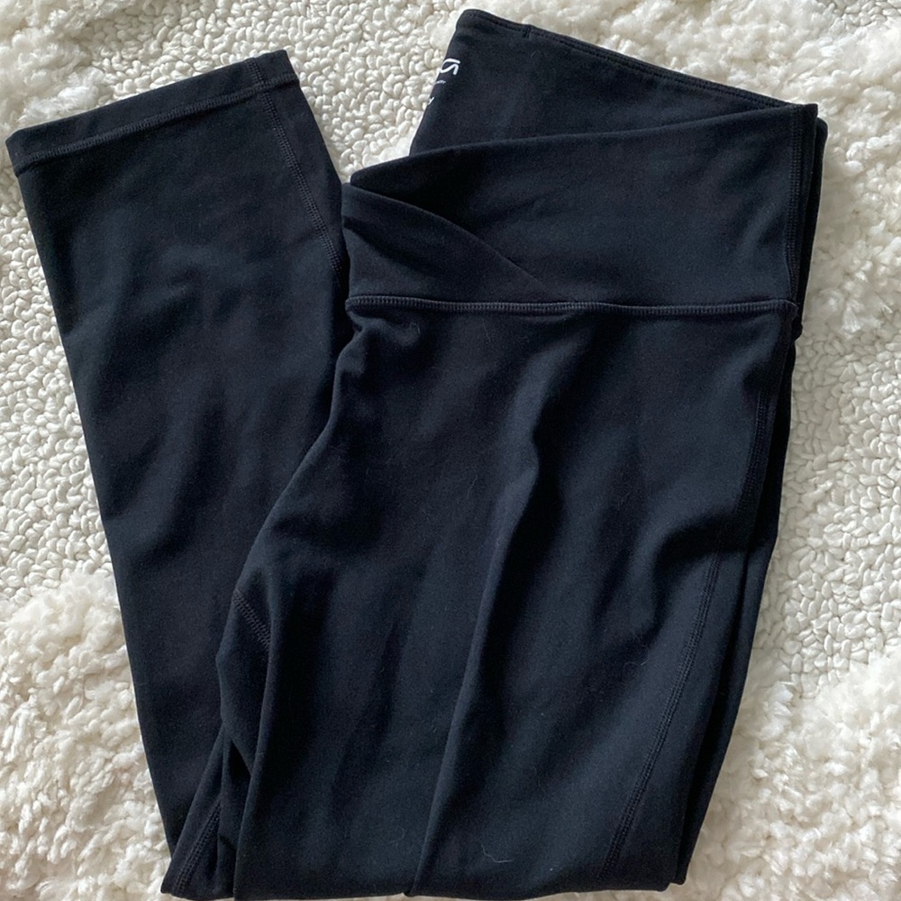 GapFit 3/4 Length Maternity Leggings